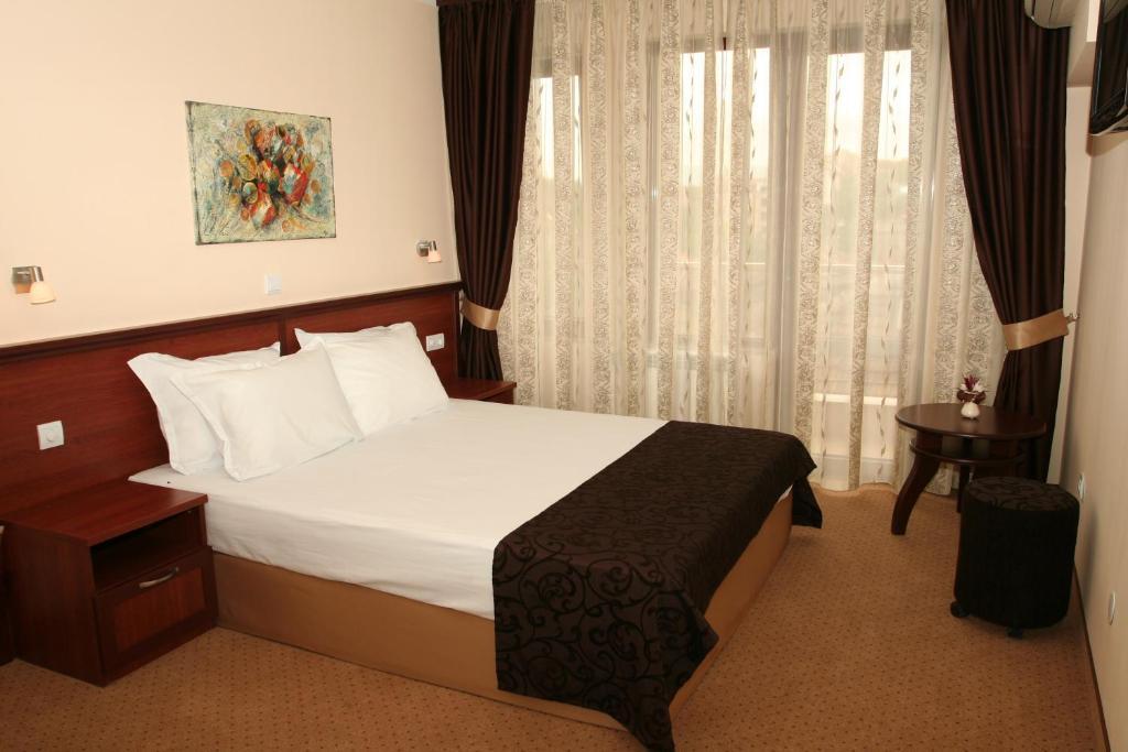 Favorit Hotel Sofia Room photo